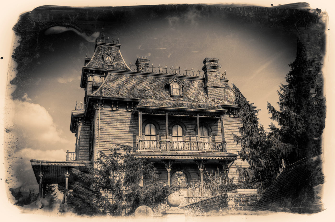 Ravenswood Manor - like an old photograph